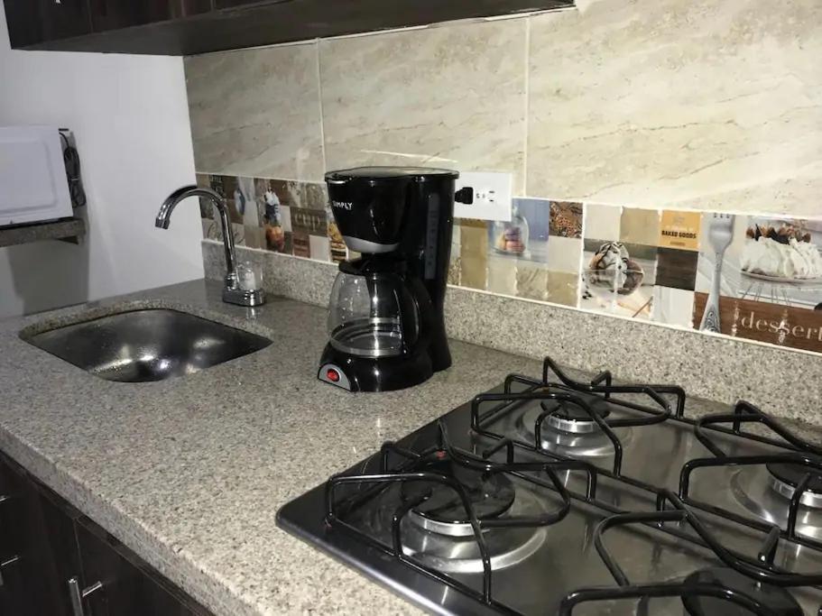 Casa Estadio Medellin ! Apartamentos Renovados En Excelente Ubicacion Laureles Estadio Extérieur photo