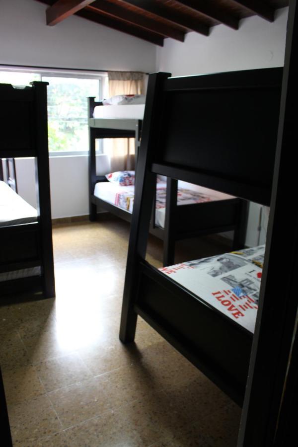 Casa Estadio Medellin ! Apartamentos Renovados En Excelente Ubicacion Laureles Estadio Extérieur photo